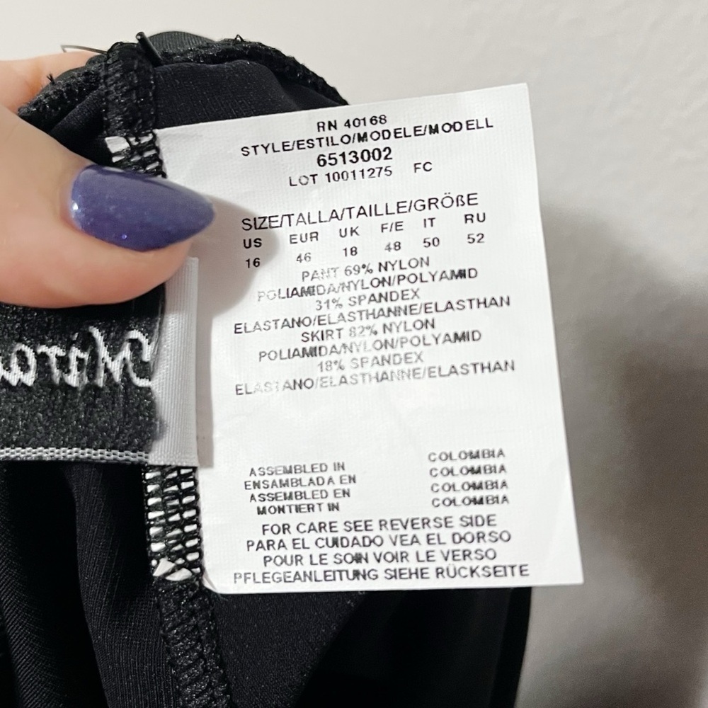 Miraclesuit NWT Skirted Swim Bottom Black Size US 16 Slimming Beach Travel - Picture 6 of 7